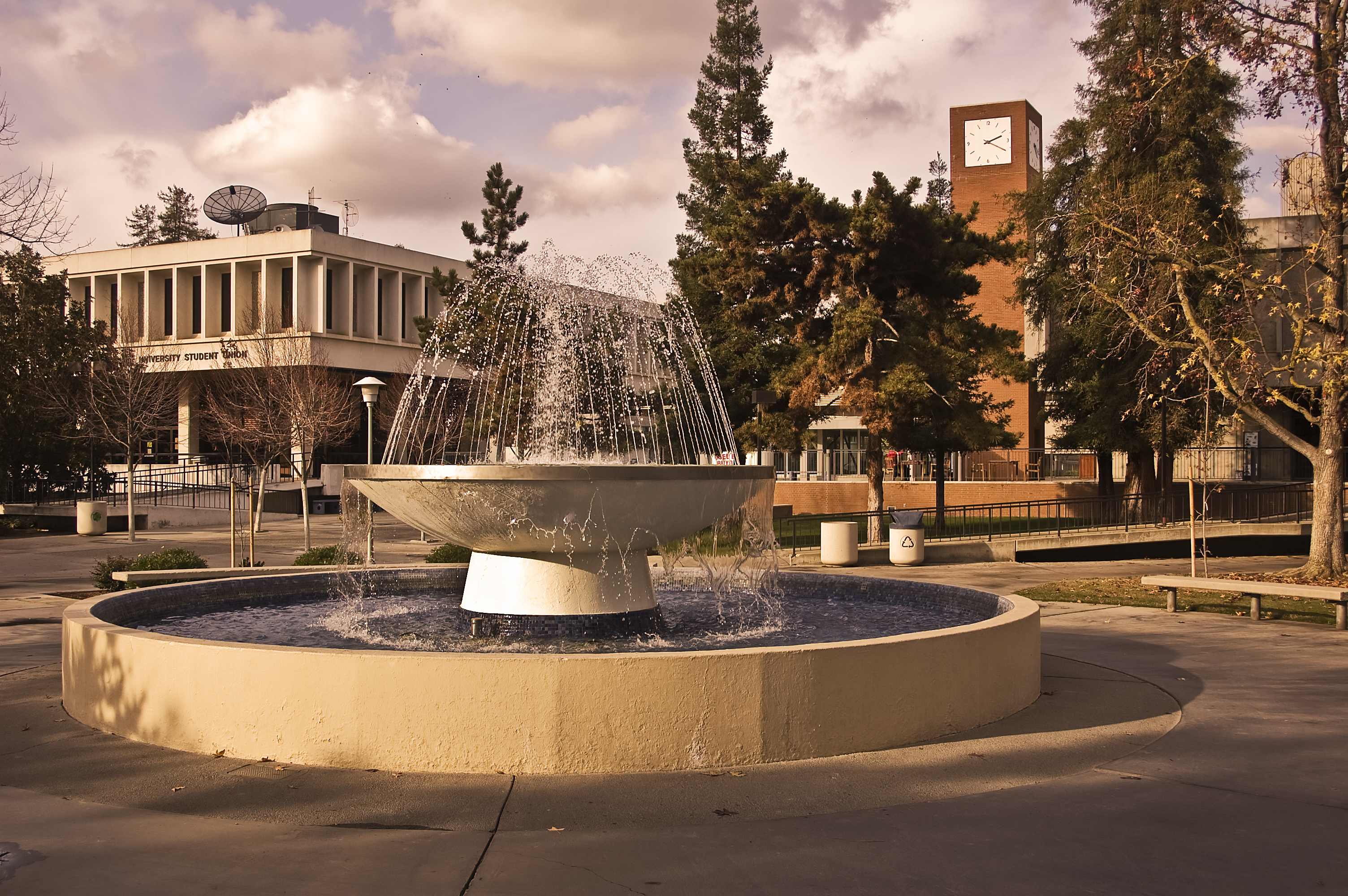 1-Calif-State-University-Fresno.jpg