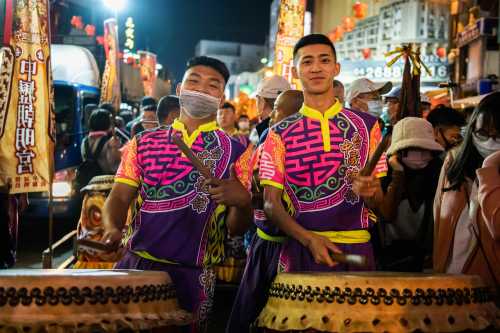 Despite the global pandemic of Covid-19, Taiwan, which has remained unaffected, has decided to maintain this year what has been designated as one of the three largest religious festivals in the world by Discovery Channel, and inscribed by UNESCO on the Representative List of the Intangible Cultural Heritage of Humanity: The Mazu Pilgrimage. The pilgrimage will welcome 300 000 people during its 9 days, from April 9 to 19, 2021. Back to the departure of the Mazu pilgrimage from his residence, Zhenlan Temple, in Dajia District, Taichung. Taiwan, 2021-04-09. Photograph by Jimmy Beunardeau / Hans Lucas.Malgre la pandemie mondiale de la Covid-19, Taiwan qui a su rester epargnee, a decide de maintenir cette annee ce qui a ete designe comme l un des trois plus grands festivals religieux du monde par Discovery Channel, et inscrit par l UNESCO sur la liste representative du patrimoine culturel immateriel de l humanite  Le pelerinage de Mazu. Le pelerinage accueillera 300 000 personnes pendant ses 9 jours, du 9 au 19 Avril 2021. Retour sur le depart du pelerinage de Mazu depuis sa residence, le temple Zhenlan, dans le district de Dajia a Taichung. France, le 2021-04-09. Photographie par Jimmy Beunardeau / Hans Lucas.