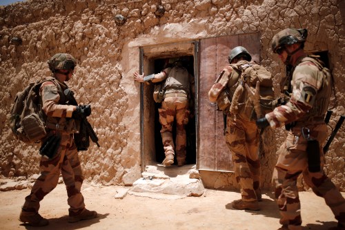 French soldiers of the "Belleface" Desert Tactical Group (GTD) conduct an area control operation in the Gourma region during the Operation Barkhane in Ndaki, Mali, July 27, 2019. Picture taken July 27, 2019. REUTERS/Benoit Tessier