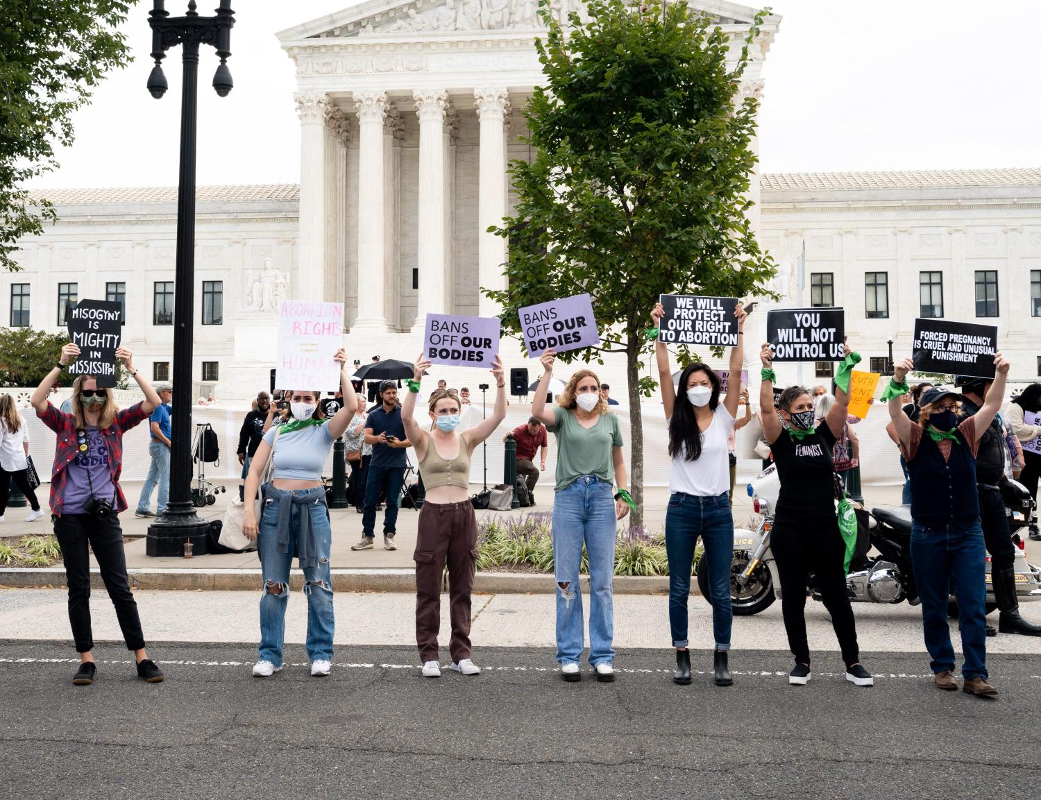 October 4, 2021 - Washington, DC, United States: Protesters with signs saying "Don't mess with us", "We will protect our right to abortion", "Bans off our bodies", and "Forced pregagncy is cruel at a  protest with pro-life and pro-choice protesters in front of the Supreme Court. (Photo by Michael Brochstein/Sipa USA)No Use Germany.