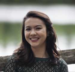 Headshot of Zoe Swarzenski