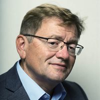 Headshot of Vlad Zubok