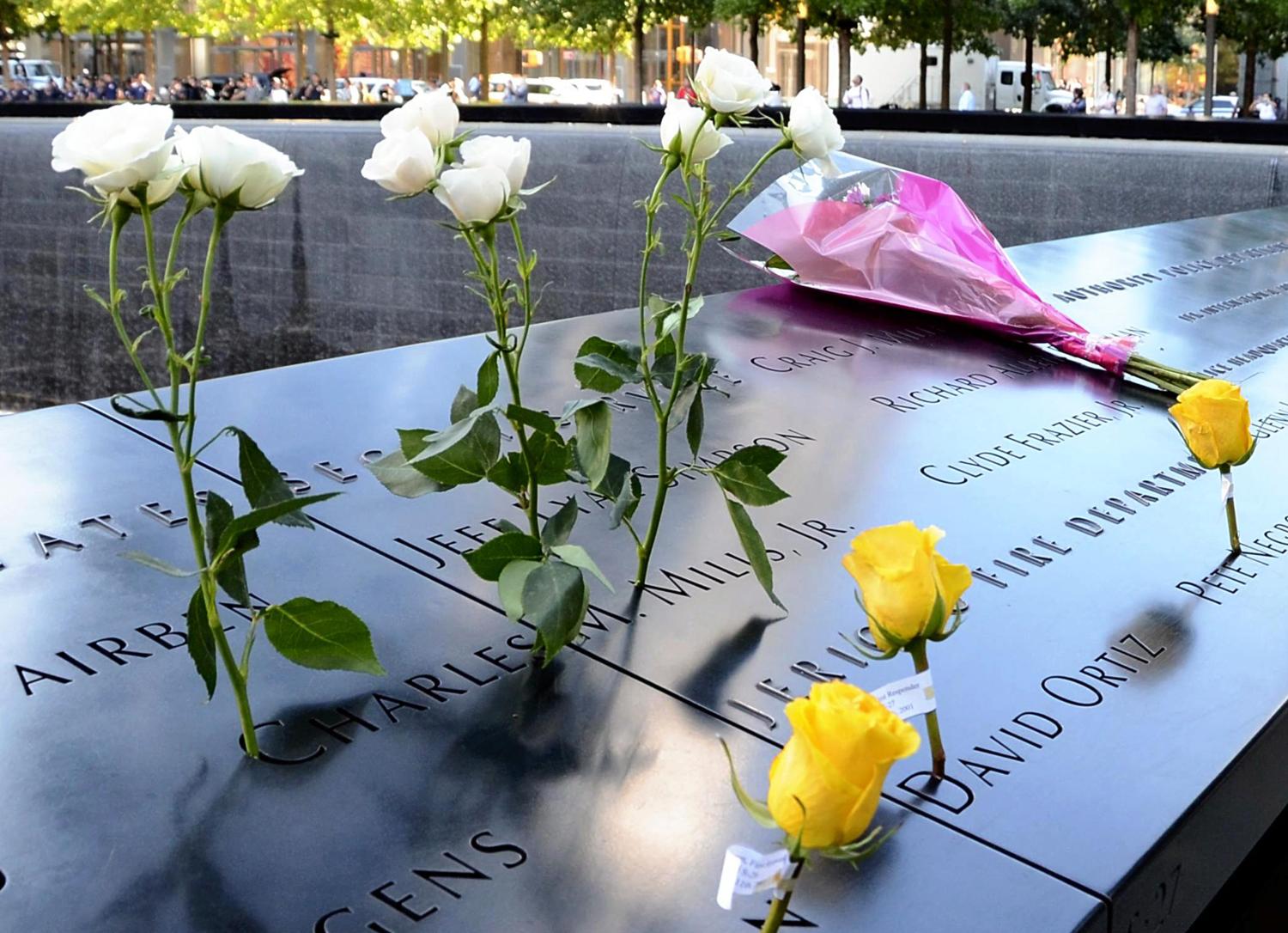 Bereaved families mourn the victims of the terrorist attack at the site of the World Trade Center Building in New York, United States of America on September 11, 2021, 20th anniversary of 9/11 multiple acts of terror.   ( The Yomiuri Shimbun )