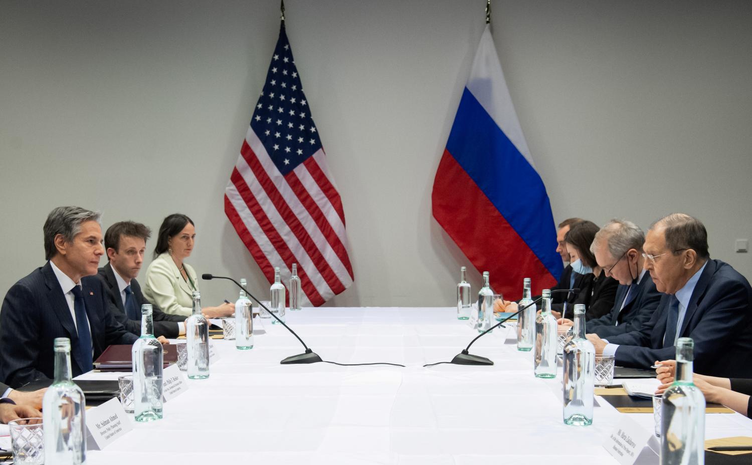 U.S. Secretary of State Antony Blinken meets with Russian Foreign Minister Sergey Lavrov at the Harpa Concert Hall, on the sidelines of the Arctic Council Ministerial summit, in Reykjavik, Iceland, May 19, 2021. Saul Loeb/Pool via REUTERS