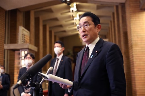 Japanese Prime Minister Fumio Kishida speaks to media at the prime minister’s official residence in Tokyo on February 27, 2022. Kishida speaks about Ukraine crisis.The Japanese government decided to add economic sanctions on Russia. ( The Yomiuri Shimbun )