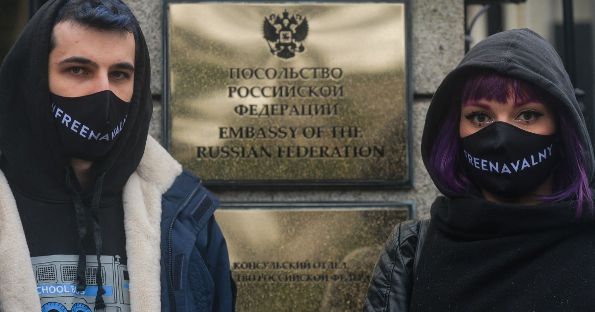 How Russia rewards from unwell-informed social media policies
