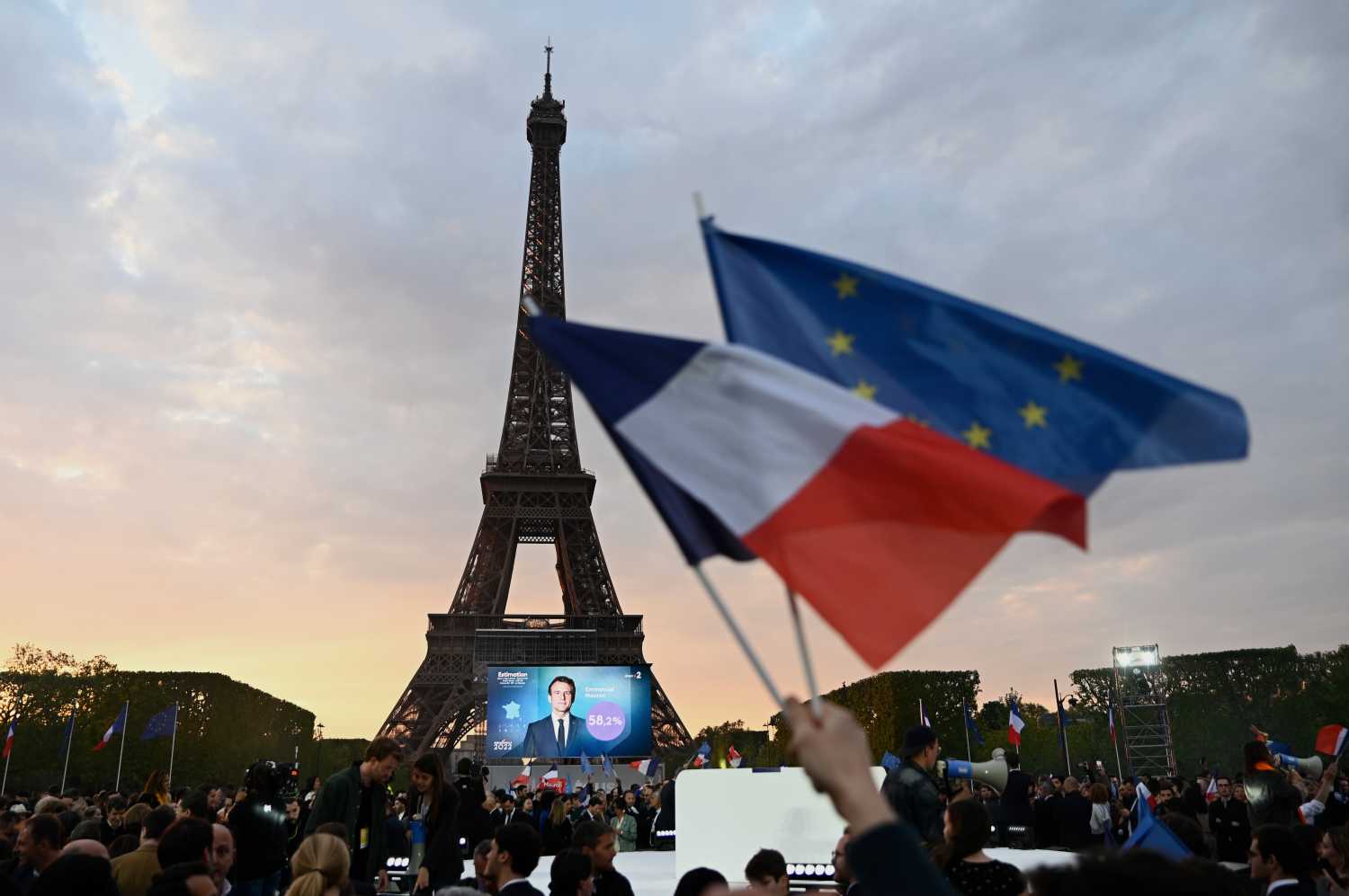 French President and La Republique en Marche (LREM) party candidate for re-election Emmanuel Macron and his wife Brigitte Macron celebrate after his victory in France's presidential election, at the Champ de Mars in Paris.Featuring: Emmanuel MacronWhere: Paris, Ile-de-France (region), FranceWhen: 25 Apr 2022Credit: Julien Mattia/Le Pictorium/Cover Images