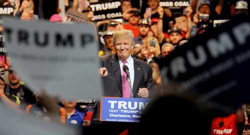 Republican U.S. presidential candidate Donald Trump speaks to supporters in Charleston, West Virginia, U.S. May 5, 2016.  REUTERS/Chris Tilley