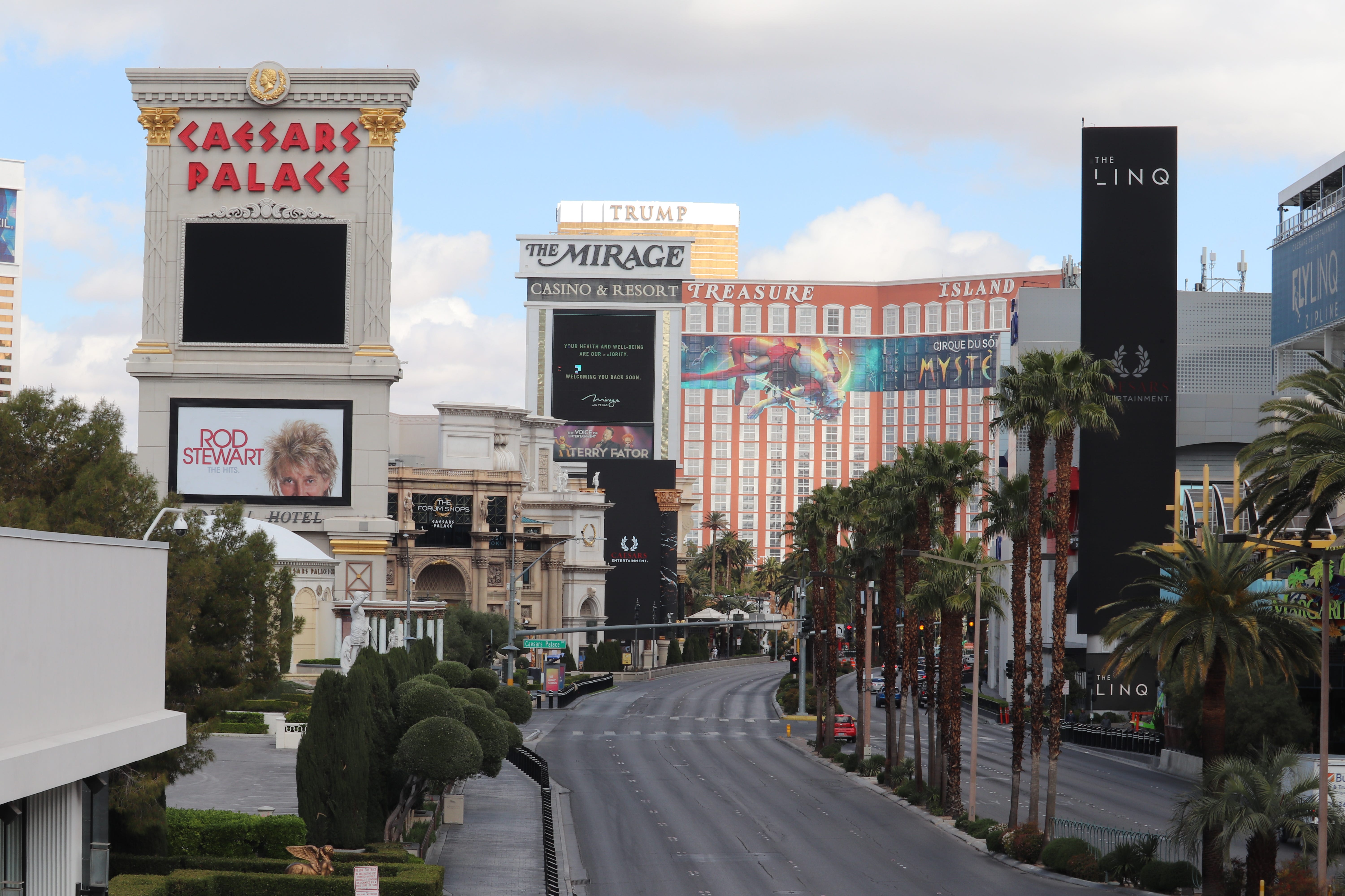 Apple to reclose stores in Las Vegas, other cities as coronavirus