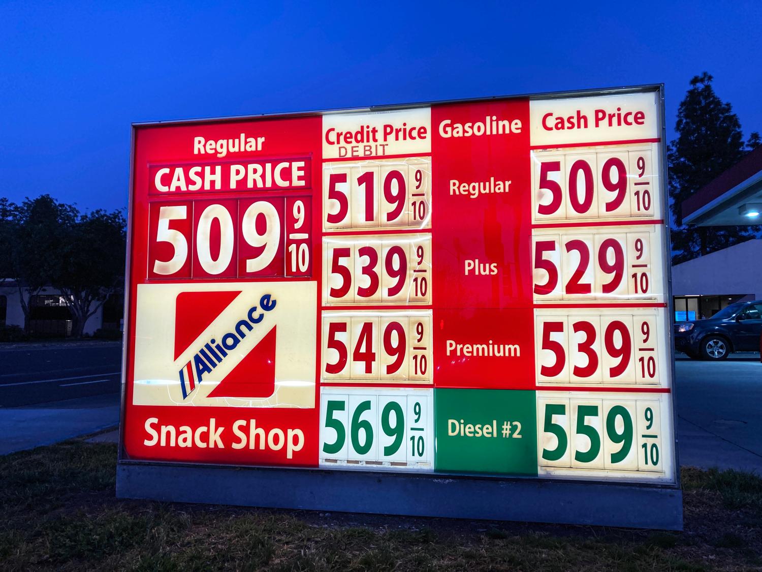 Sign showing high gas prices