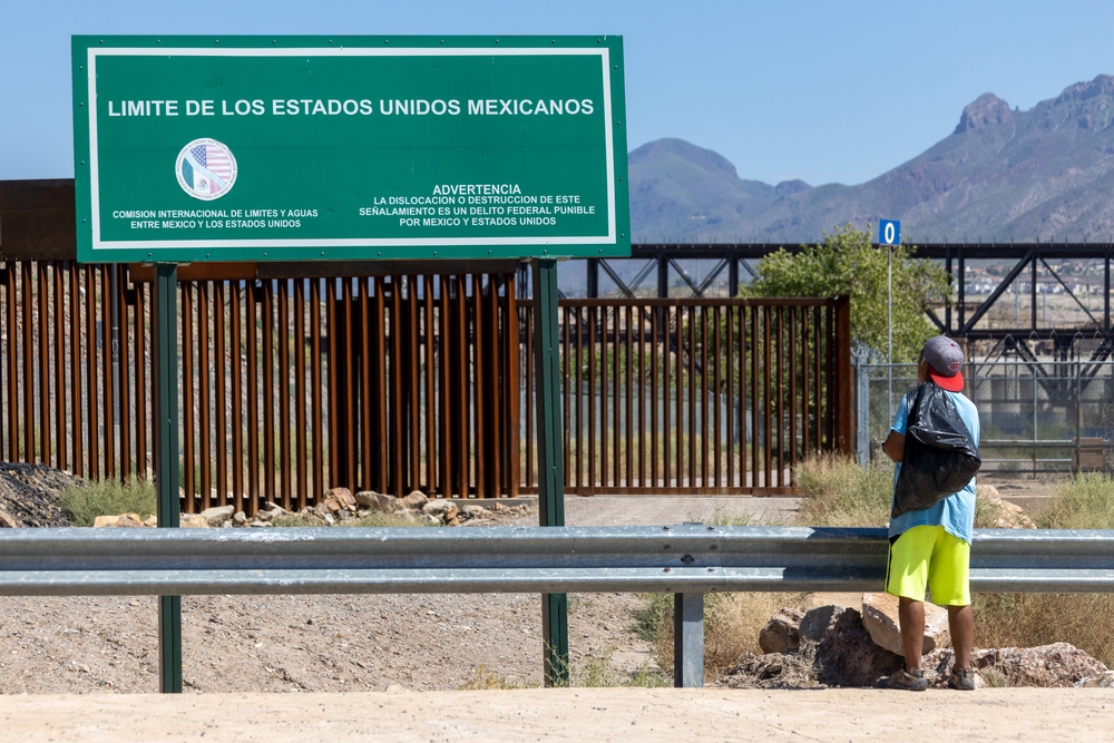 image of migrant along US-Mexico border