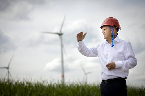 Olaf Scholz, Kanzlerkandidat der SPD, besucht einen Windpark in Luckau, 27.07.2021. Luckau Deutschland *** Olaf Scholz, SPD candidate for chancellor, visits a wind farm in Luckau, 27 07 2021 Luckau Germany Copyright: xJaninexSchmitz/photothek.dexNo Use Switzerland. No Use Germany. No Use Japan. No Use Austria