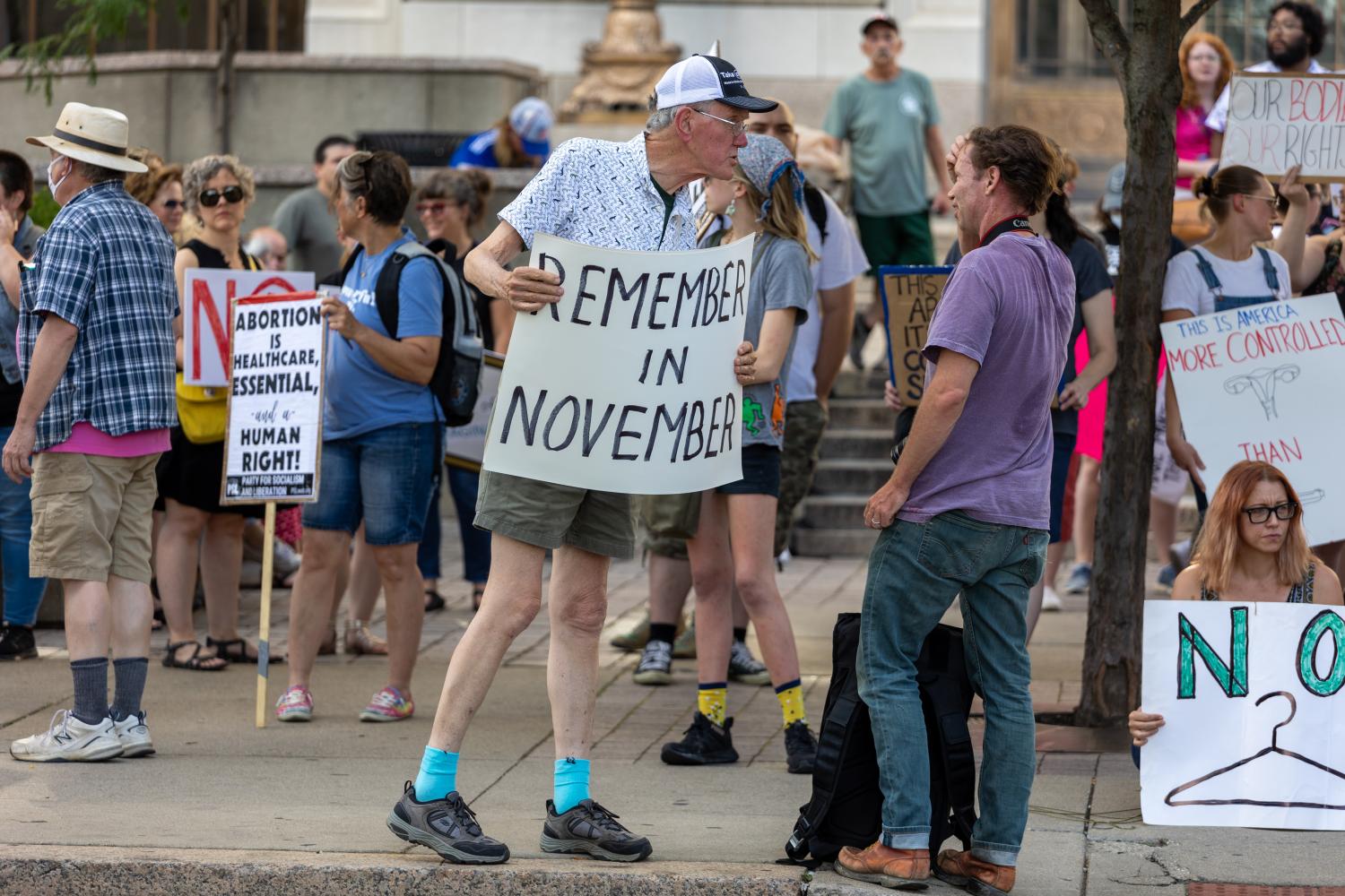 Demonstrators are seen protesting after the Supreme Court overturned Roe V. Wade which overturned a woman’s constitutional right to abortion. Friday, June 24, 2022 in Cincinnati, Ohio, USA. (Photo by Jason Whitman/NurPhoto)NO USE FRANCE