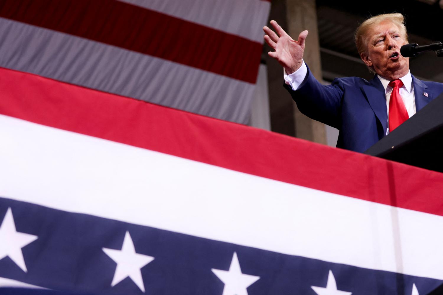 Former U.S. President Donald Trump speaks during a rally in Wilkes-Barre, Pennsylvania, U.S., September 3, 2022.  REUTERS/Andrew Kelly