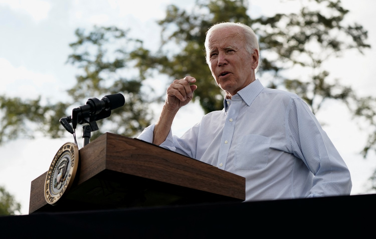 U.S. President Joe Biden delivers remarks as he attends a Labor Day celebration at the United Steelworkers of America Local Union 2227 in West Mifflin, Pennsylvania, U.S., September 5, 2022. REUTERS/Elizabeth Frantz