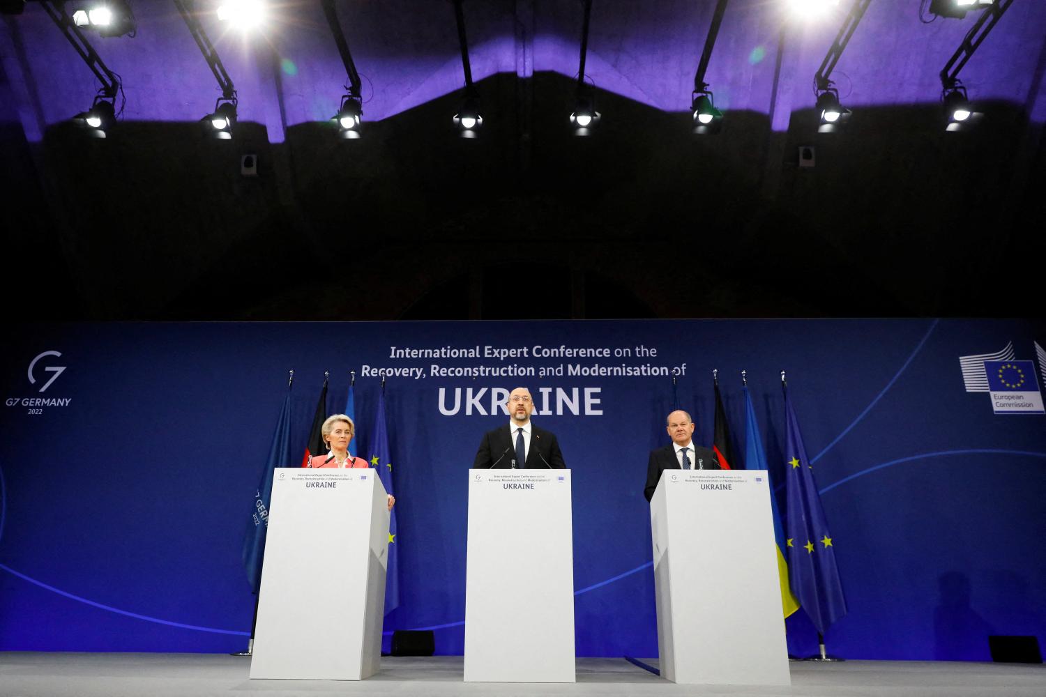 German Chancellor Olaf Scholz, Ukrainian Prime Minister Denys Shmyhal and EU Commission President Ursula von der Leyen attend a joint news conference during a post-war reconstruction of Ukraine conference in Berlin, Germany, October 25, 2022. REUTERS/Michele Tantussi