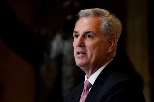 FILE PHOTO: Republican U.S. Rep. Kevin McCarthy of California, running for re-election to the U.S. House of Representatives in the 2022 U.S. midterm elections, speaks during a statue dedication ceremony honoring Amelia Earhart at the U.S. Capitol in Washington, U.S., July 27, 2022. REUTERS/Elizabeth Frantz/File Photo