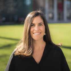 carly d. robinson headshot