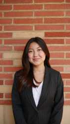 chelsey shen headshot