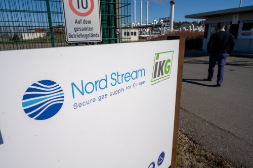 A sign with the words "Nord Stream" stands in front of the gas receiving station of the Nord Stream 1 Baltic Sea pipeline and the transfer station of the OPAL long-distance gas pipeline (Ostsee-Pipeline-Anbindungsleitung - Baltic Sea Pipeline Link). The Nord Stream1 Baltic Sea pipeline, through which Russian natural gas has been flowing to Germany since 2011, ends in Lubmin near Greifswald. After the start of the war against Ukraine, Russia openly threatened for the first time to stop gas supplies through the Nord Stream 1 Baltic Sea pipeline.
