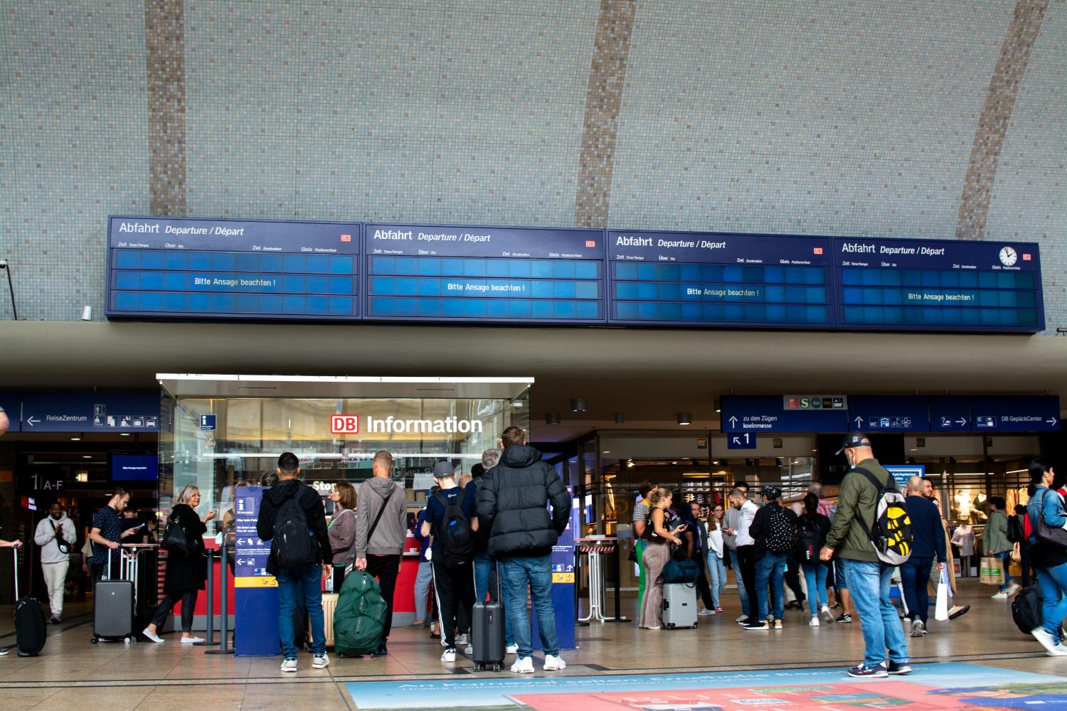 people are seen seeking for train information as  information board showing no trains information at cologne central railway station, in Cologne, Germany on September 9, 2022 as second days of defective signal box causing station into standstill (Photo by Ying Tang/NurPhoto)NO USE FRANCE