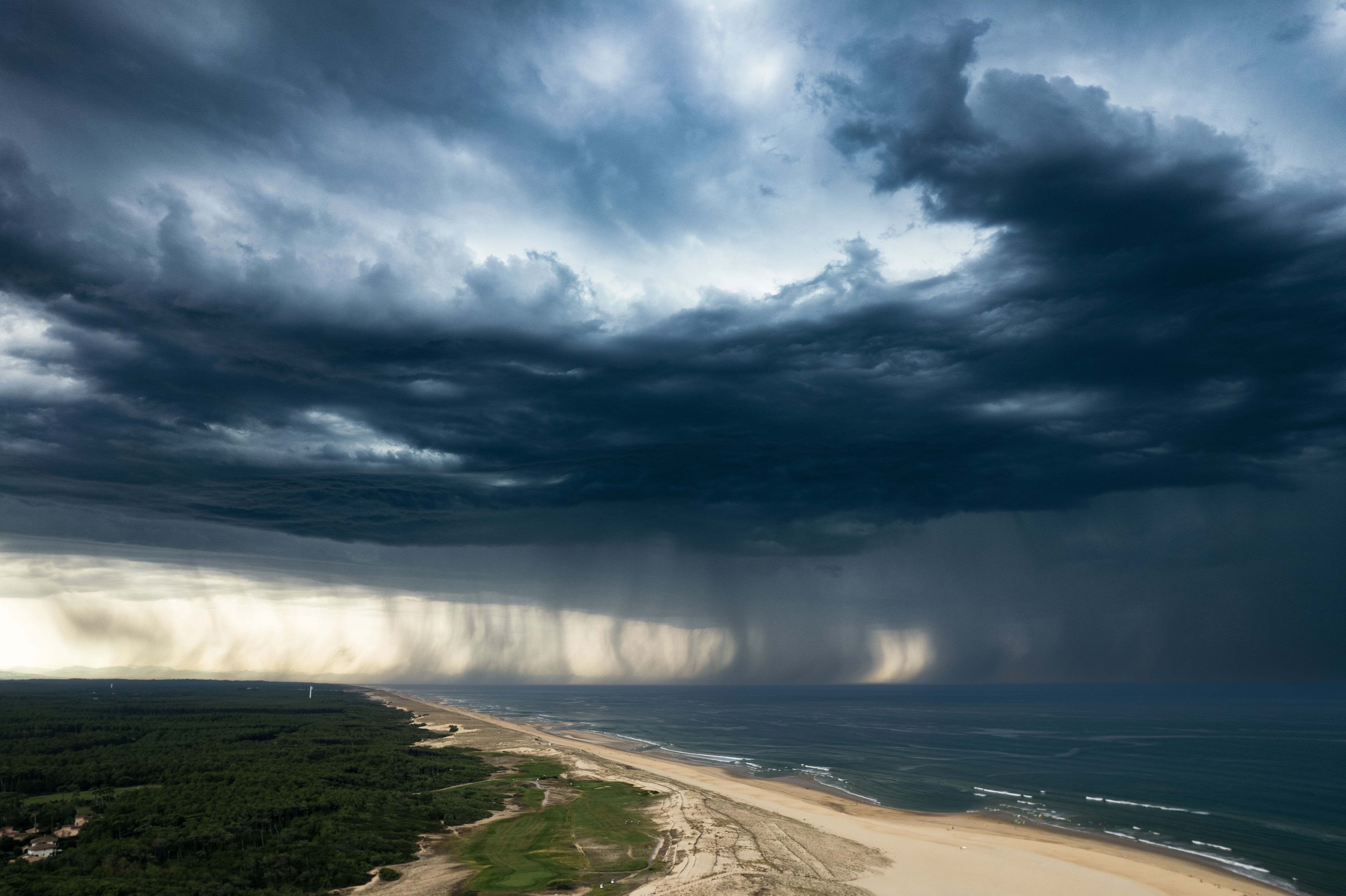 Thunderstorms  in the south west of France, in Moliets and Maa, a seaside resort in the Landes, on August 29, 2022. (Photo by Jerome Gilles/NurPhoto)NO USE FRANCE