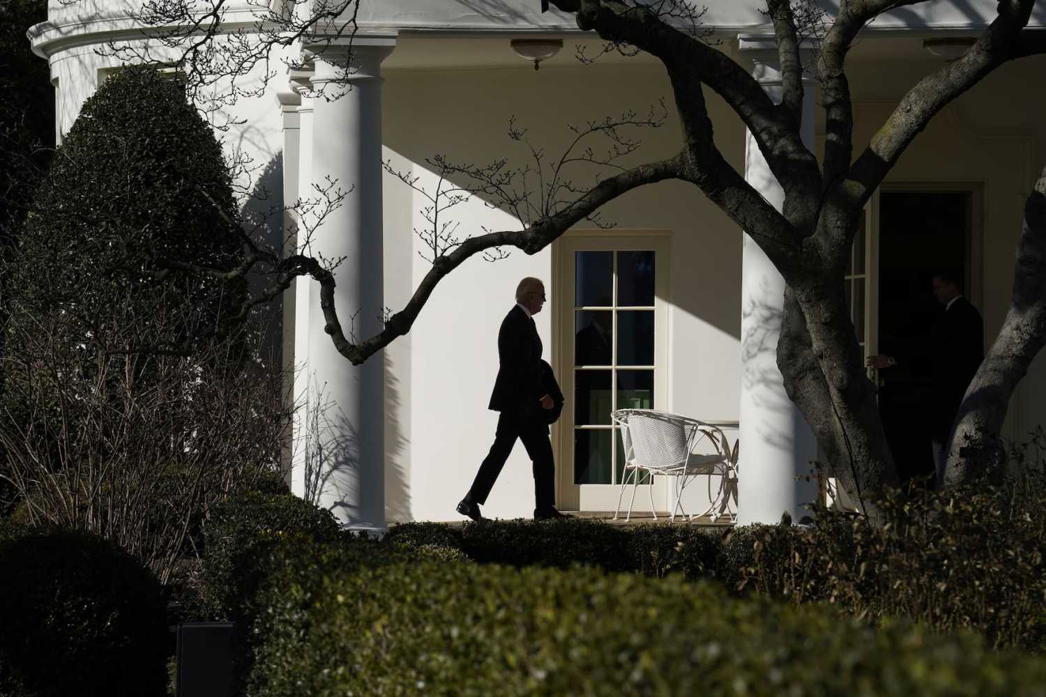 United States President Joe Biden enters the Oval Office of the White House in Washington, DC upon his return after spending the weekend in Delaware on January 16, 2023.Featuring: President Joe BidenWhere: Washington, District of Columbia, United StatesWhen: 16 Jan 2023 Credit: Yuri Gripas/Pool/CNP/startraksph/Cover Images