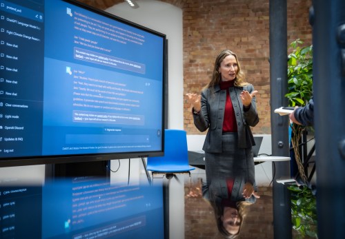 Professor Ruth Stock-Homburg explains the error-proneness of ChatGPT with examples and data in the Darmstadt "Leap in Time Lab". The new software can write texts in seconds that are barely distinguishable from those of a human. Microsoft has already invested billions in the software and wants to release it to customers. The Darmstadt-based "Leap in Time Lab" has examined the software on behalf of companies and warns of risks. (to dpa "Hype around speech AI ChatGPT: "System hardly critically reflected")