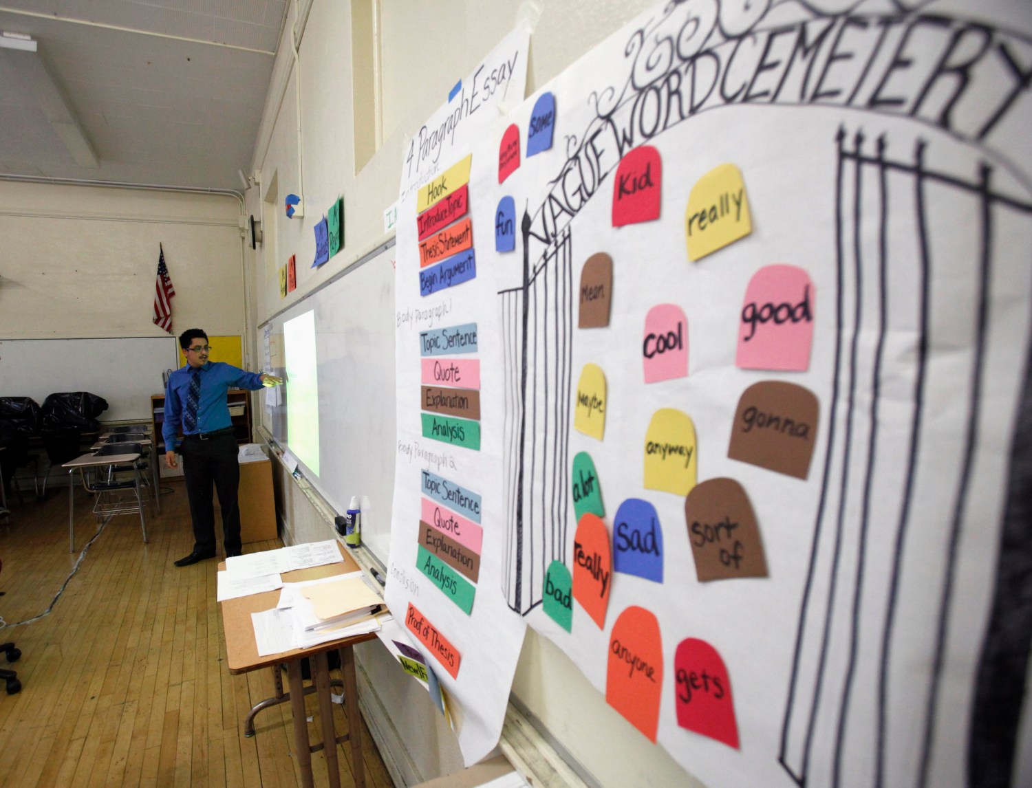 Trainee English teacher Juan Salinas from the Teach for America program is pictured during class at George Washington Carver Middle School in Los Angeles, California July 18, 2012. This fall, the national service corps Teach for America will send a record 10,000 rookie teachers into classrooms from New York to California. Picture taken July 18, 2012. To match Feature USA-EDUCATION/TEACHFORAMERICA REUTERS/Mario Anzuoni (UNITED STATES - Tags: POLITICS EDUCATION SOCIETY POVERTY)
