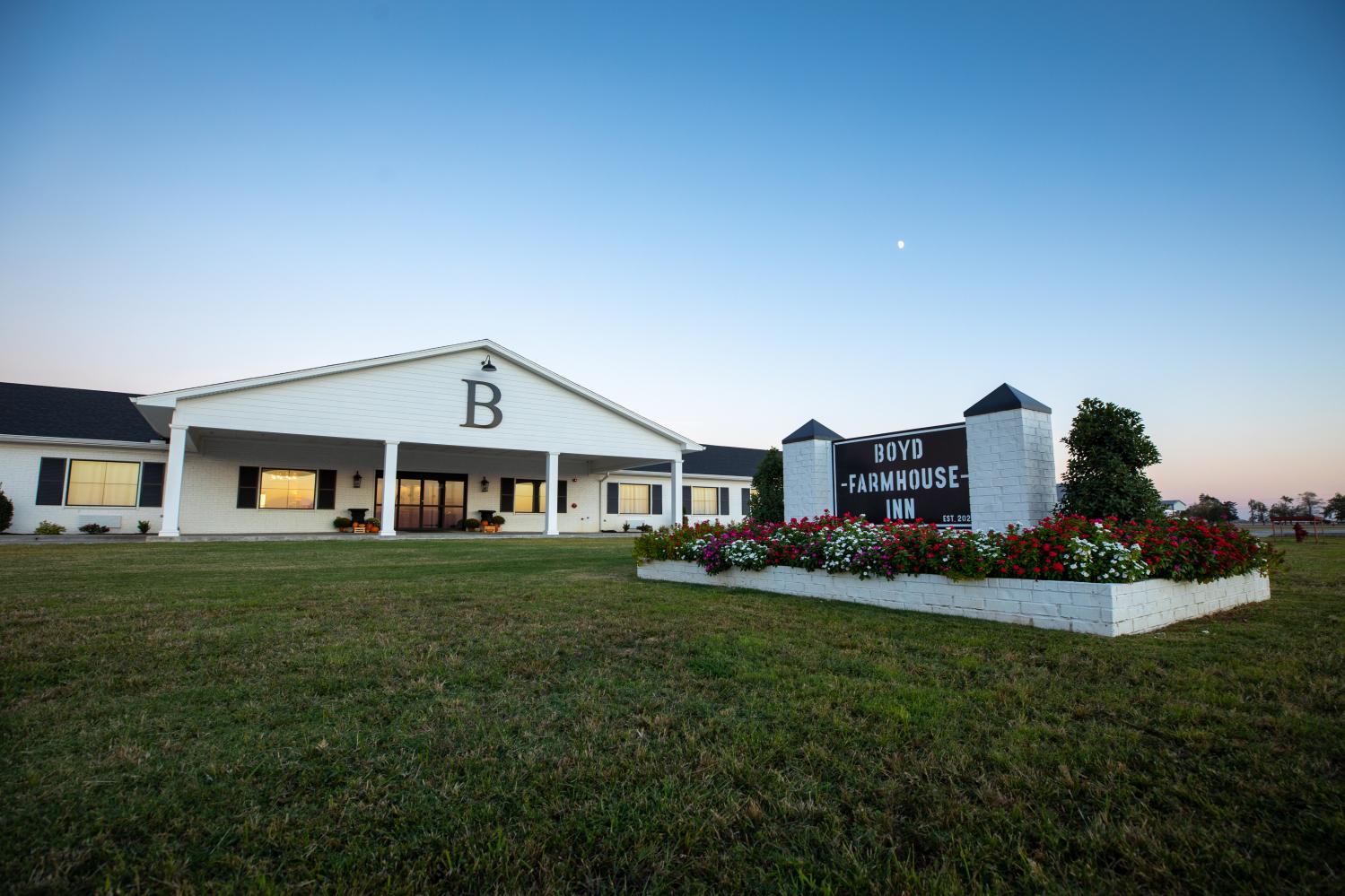 Boyd Farmhouse Inn, DeWitt, Arkansas (photo by Colin Cruickshank)