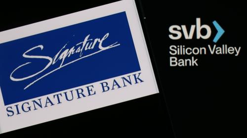 Signature,Bank,Logo,With,Silicone,Valley,Bank,(svb,Logo),In