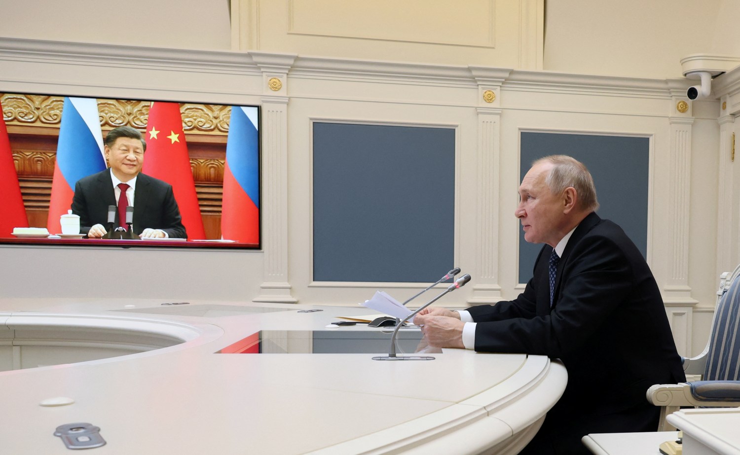Russia's President Vladimir Putin holds talks with China's President Xi Jinping via a video link from Moscow, Russia, December 30, 2022. Sputnik/Mikhail Kuravlev/Kremlin via REUTERS ATTENTION EDITORS - THIS IMAGE WAS PROVIDED BY A THIRD PARTY.