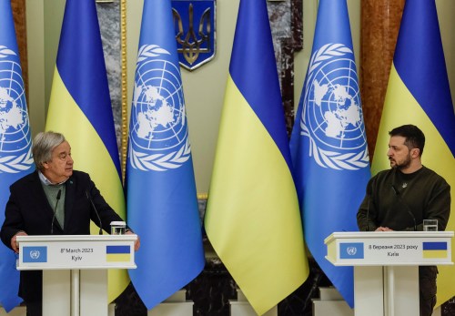 Ukraine's President Volodymyr Zelenskiy and U.N. Secretary-General Antonio Guterres attend a joint news briefing, amid Russia's attack on Ukraine, in Kyiv, Ukraine March 8, 2023.  REUTERS/Alina Yarysh