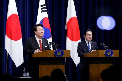 South Korea's President Yoon Suk Yeol and Japan's Prime Minister Fumio Kishida hold a joint news conference at the prime minister's official residence in Tokyo, Japan March 16, 2023. Kiyoshi Ota/Pool via REUTERS