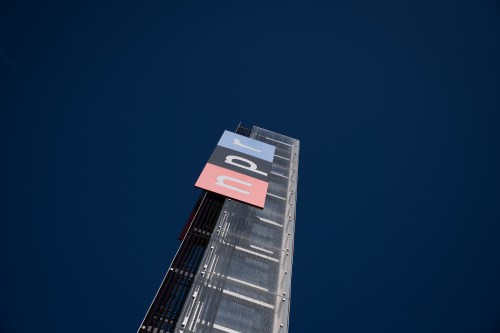 A general view of a the National Public Radio (NPR) logo at headquarters, in Washington, D.C., on Wednesday, October 20, 2021, amid the coronavirus pandemic. (Graeme Sloan/Sipa USA)No Use Germany.