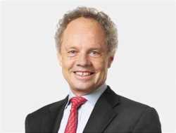 headshot of Richard Revesz