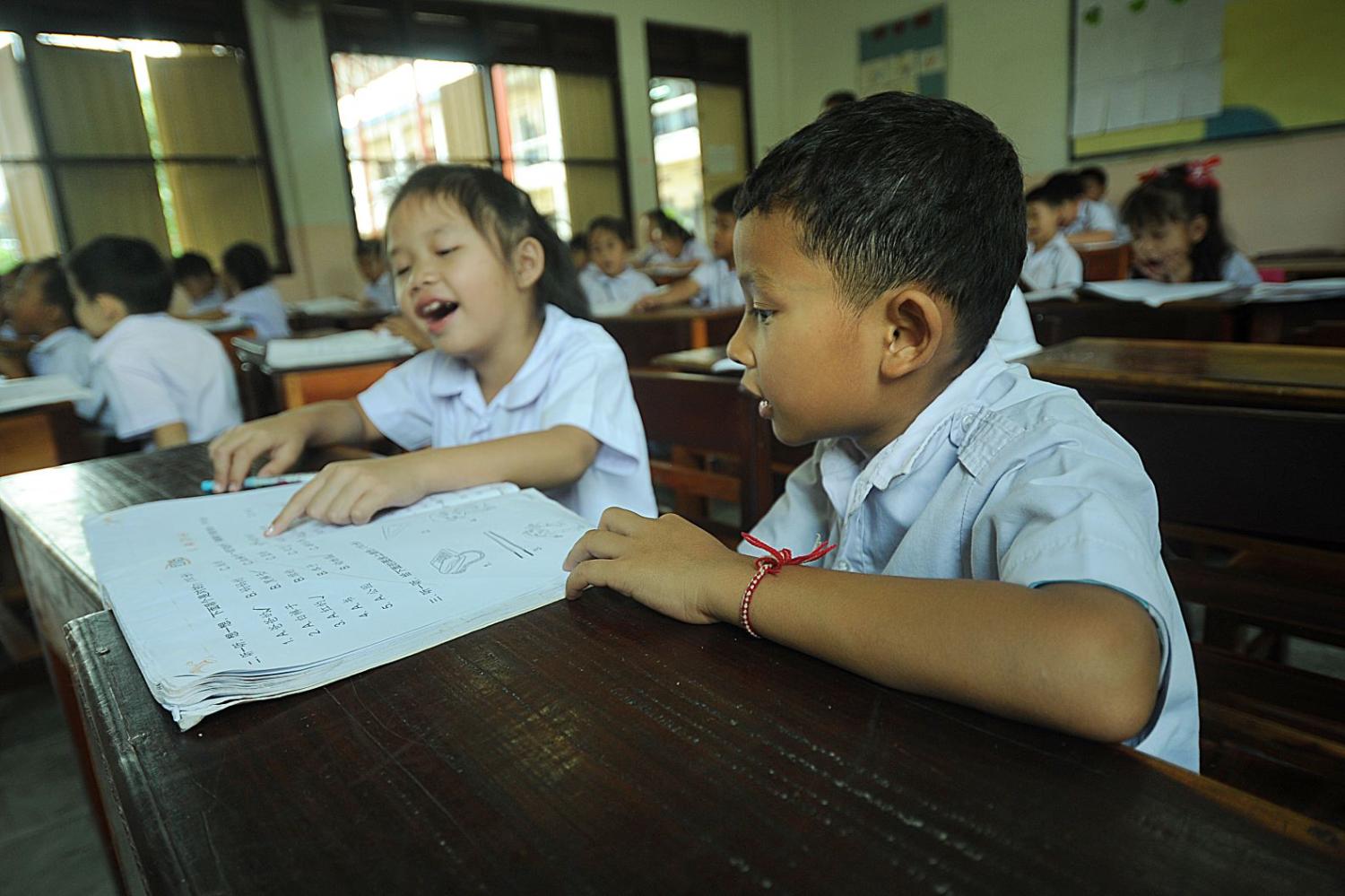 Savannakhet, Cambodia, may 04, 2013: schoolchildren during a lesson in a secondary school, Savannakhet, Cambodia