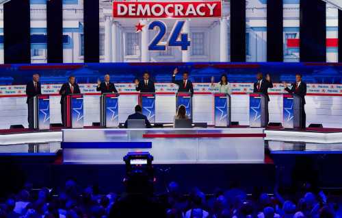 Six of the eight Republican presidential contenders on the debate stage indicate that they would support Donald Trump as their party's 2024 White House nominee even if he is convicted of a crime at the first Republican candidates' debate of the 2024 U.S. presidential campaign in Milwaukee, Wisconsin, U.S. August 23, 2023. Credit: REUTERS/Brian Snyder.