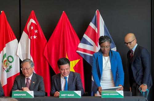 Singapore's Minister for Trade and Industry Gan Kim Yong, Vietnam's Minister of Trade and Industry Nguyen Hong Dien, and British Secretary of State for Business and Trade Kemi Badenoch are seen together, on the day Britain signs the treaty to join the Comprehensive and Progressive Agreement for Trans-Pacific Partnership, in Auckland, New Zealand July 16, 2023.