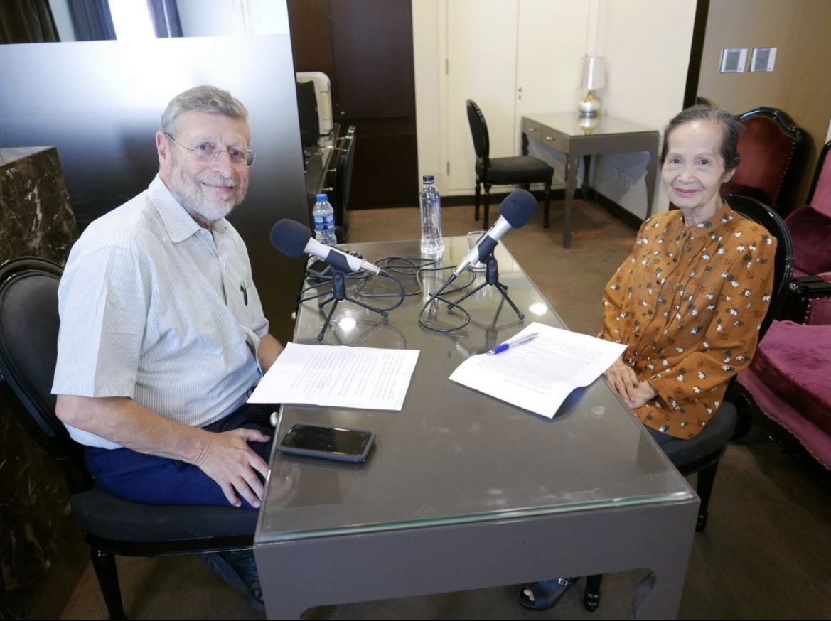 David Dollar in Vietnam recording an interview with Madame Pham Chi Lan, the former secretary general of the Vietnam Chamber of Commerce and Industry.