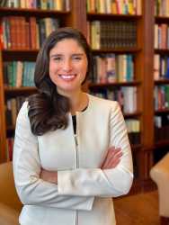 Denisa Gándara headshot