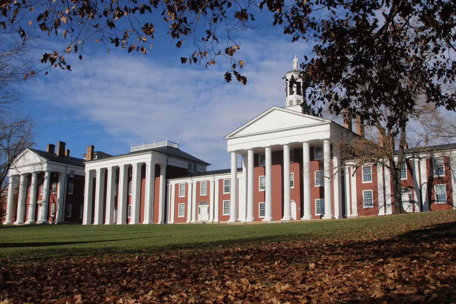 The campus of Washington and Lee University seen in fall foliage in Lexington, Virginia, USA, on November 26, 2023. Washington and Lee is a private liberal arts college and one of the oldest institutions of higher learning in the United States. Credit: Carlos Kosienski/Sipa USA via Reuters Connect