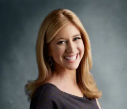headshot of Sara Eisen