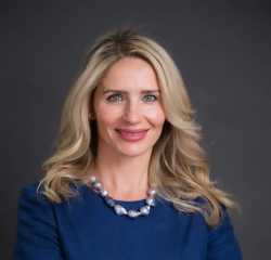 headshot of Ana Arsov