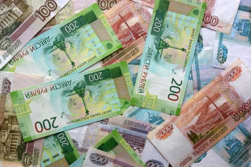 Banknotes,Of,The,Russian,Currency,Of,Different,Denominations,Scattered,On