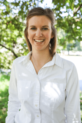Samantha Crow headshot