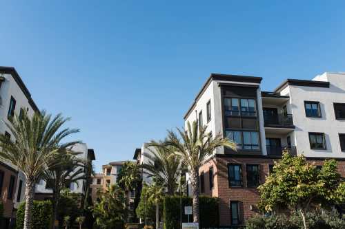 Real estate property in Playa Vista, California. Surrounded by beautiful palm trees and tropical plants along with the proximity to Los Angeles makes this a very desirable location.