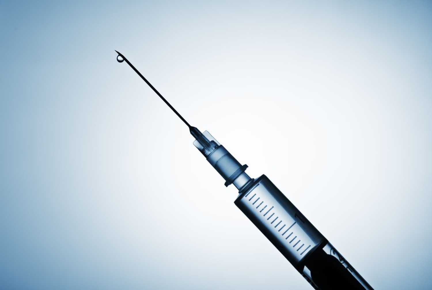 Last drop in a medical syringe