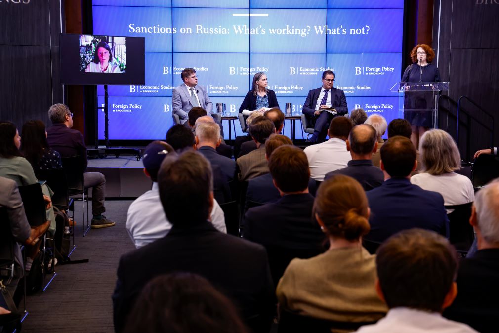 Brookings Vice President and Foreign Policy program Director Suzanne Maloney offering closing remarks. / The Brookings Institution
