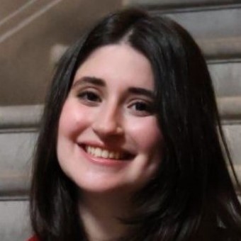 Gabriela Campos headshot